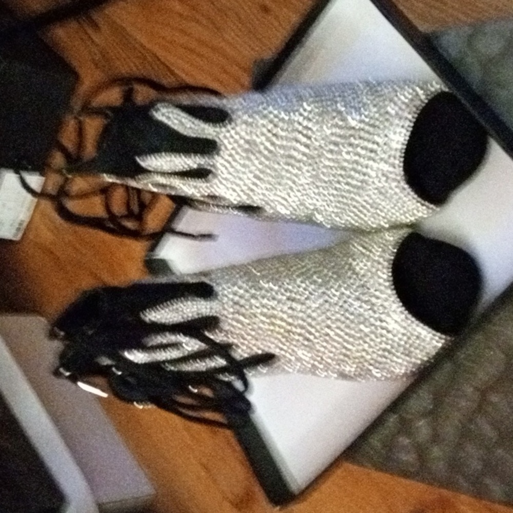 Sandals - Picture 2 of 4